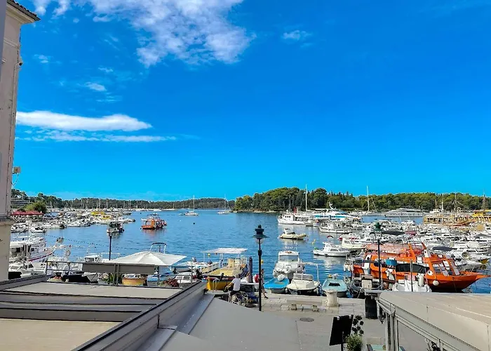 Clorinda Sea View Free Parking