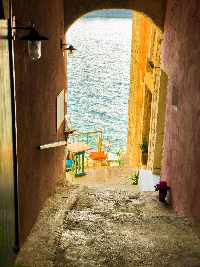 Clorinda Sea View Free Parking
